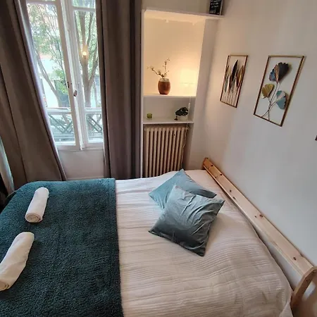 Paris Authentique -'ღ Apartment Vincennes