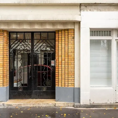 Paris Authentique -'ღ Apartment