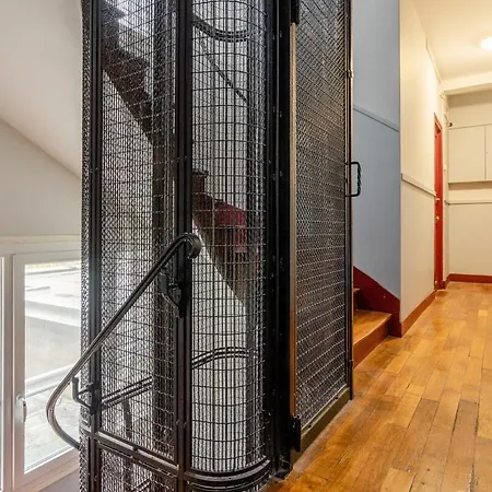 Paris Authentique -'ღ Apartment